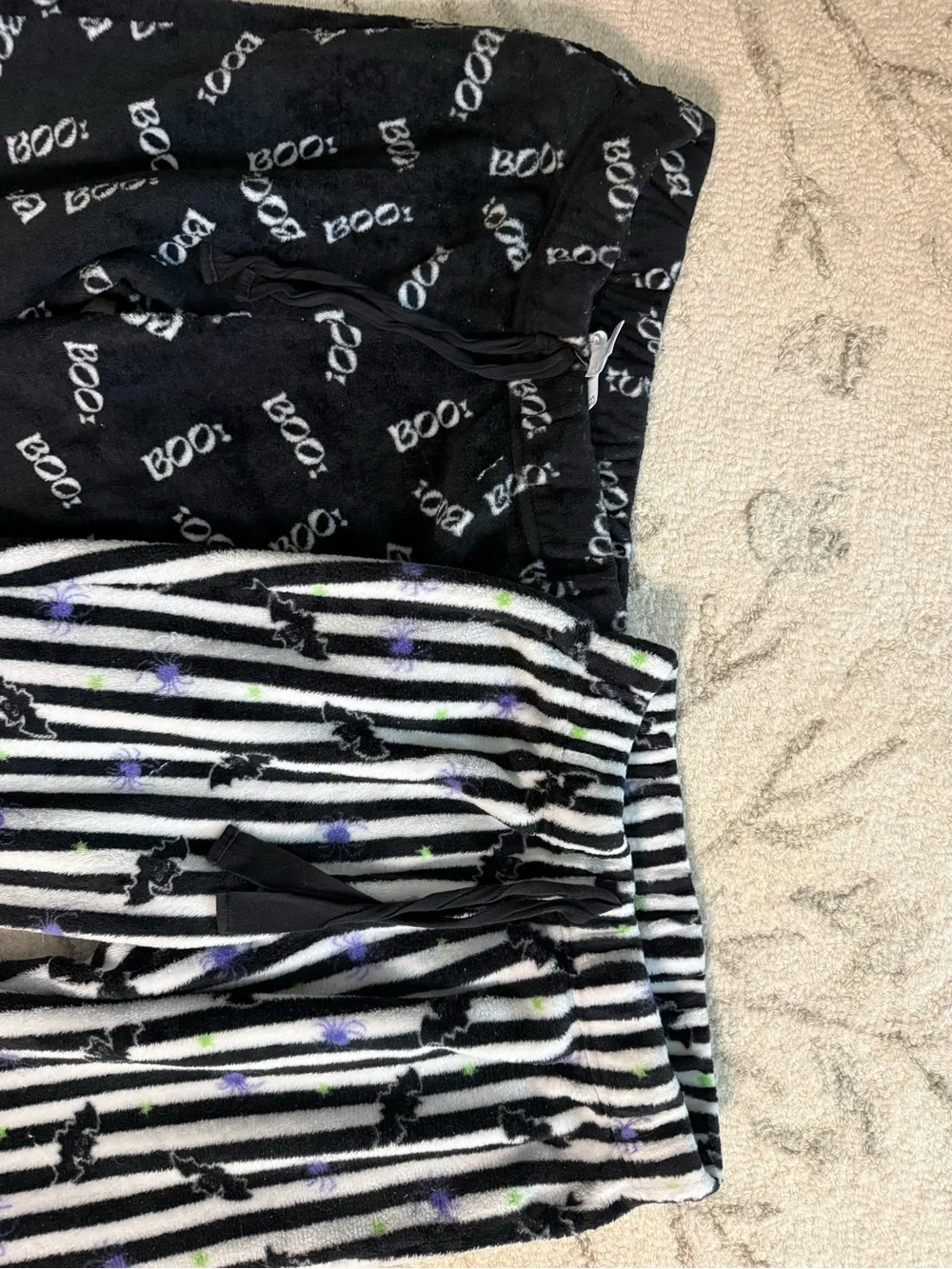 Blink Halloween Fleece Pajama Pants Bundle Size Medium | Boo & Bat Prints - Picture 6 of 9